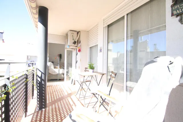 Amplio piso de 4 habitaciones con terraza y plaza de parking en la zona del lago de Olesa de Montserrat — 10