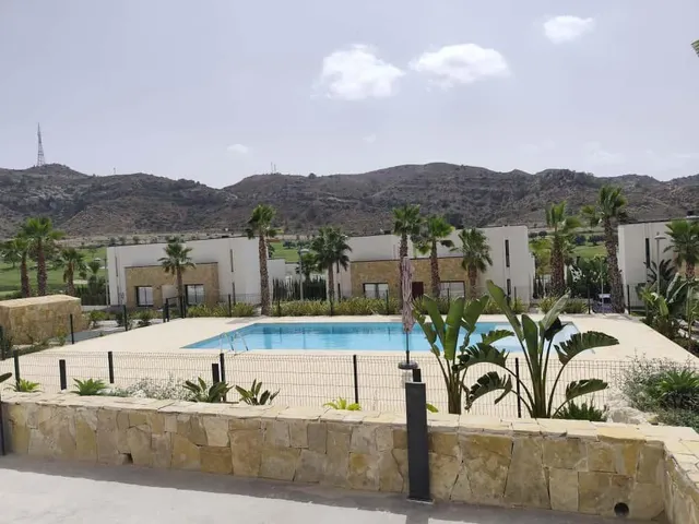 Encantador dúplex en Monforte del Cid. Tu hogar soñado. — 8
