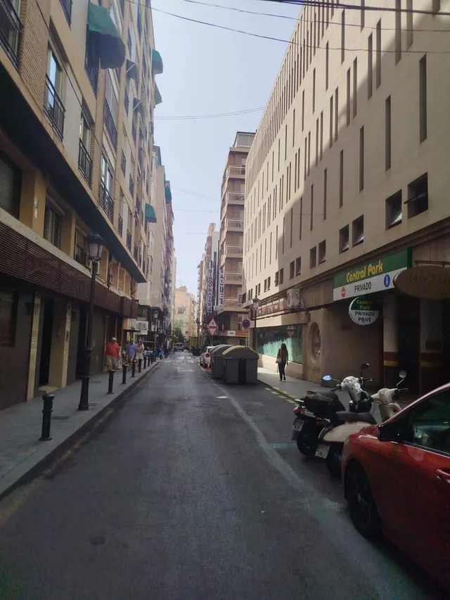 Oportunidad de Inversión: Parking en el Centro Tradicional d - foto 5