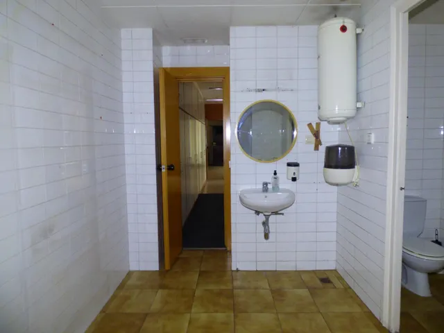 Local comercial esquinero en la zona de Poble Nou — 9
