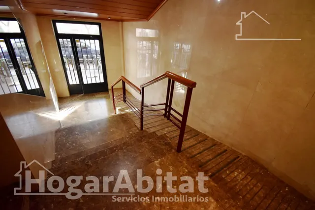 ¡VISTAS DESPEJADAS! ESQUINERO, ALTO Y EXTERIOR PARA REFORMAR — 23