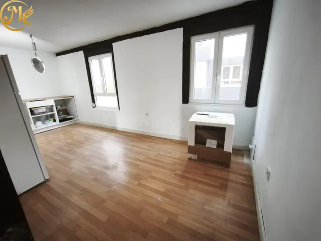 EXCLUSIVA CON MIES DE RIAL. PISO DE 3 habitaciones, CÉNTRICO - foto 3