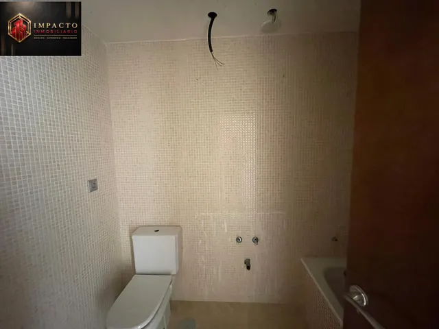 Piso en venta en Avenida Cañada Julián — 21