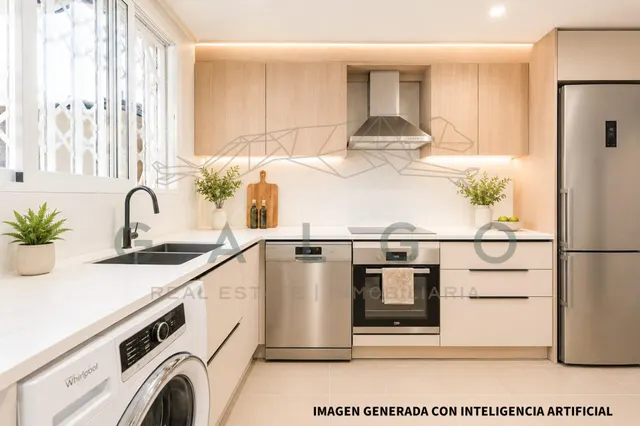 Espectacular adosado con terrazas, buhardilla y placas solar - foto 4