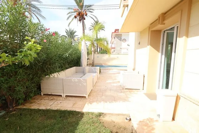 Chalet 4 habitaciones 222m² en venta - Costa blanca — 28