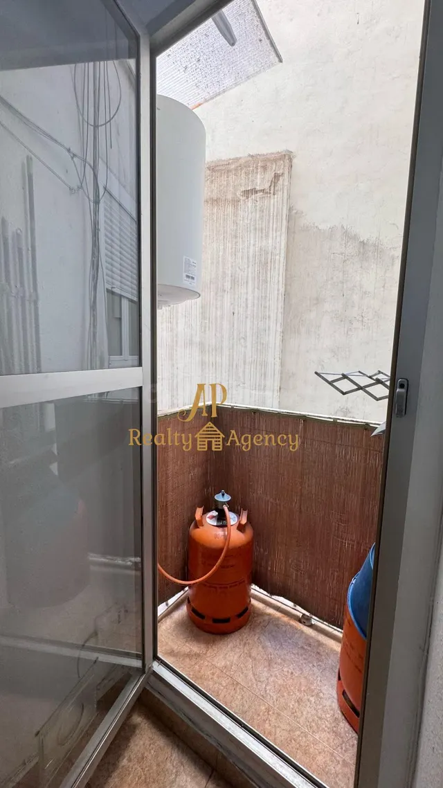 Estupendo piso de 2 habitaciones, amueblado, en Calle Pallet - foto 5