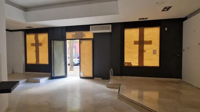 Local comercial en zona centro en Calle Santo Domingo junto a Plaza Aladro — 14