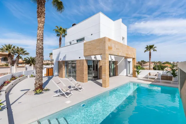 ¡¡LLAVE EN MANO!! PRECIOSA VILLA DE OBRA NUEVA EN CIUDAD QUE