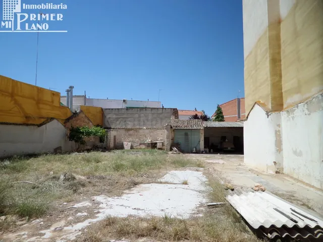 *¡OCASION! Se vende solar con 744 metros cuadrados y 22 metr - foto 3
