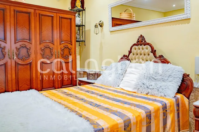 Amplia casa de pueblo con 6 habitaciones en Moncada — 13