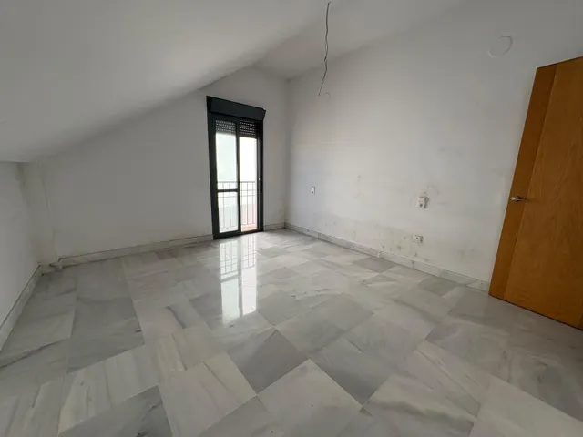 Dúplex en zona de Los Salesianos con 4 habitaciones a estrenar — 14