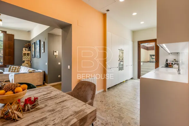 Piso con jardín privado en finca catalogada - Teià centro — 6