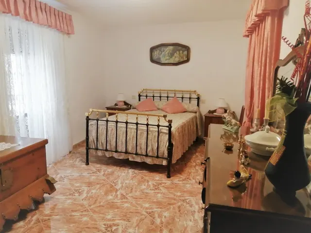Ideal cómo inversión o si desea vivir en un pueblo con encanto como es Iznájar (Córdoba). — 6