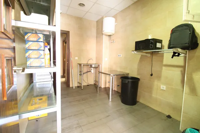 Local comercial 2 habitaciones 100m² en alquiler - Masías — 10