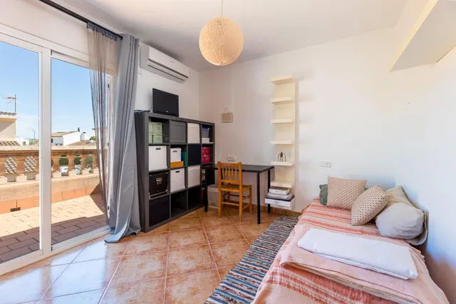 SE VENDE PAREADO EN MARRATXI — 31