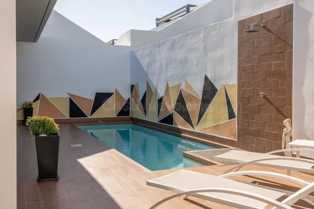 Villa moderna con piscina privada, vistas al mar y terraza e - foto 3