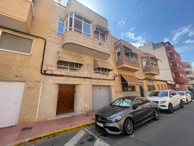 Fantástica casa adosada duplex en el centro de Guardamar del