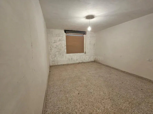 OPORTUNIDAD!!! SE VENDE CASA CON TERRENO EN VENDANOVA - foto 2