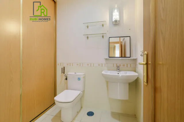 Piso en Armilla Centro con patio de 46 m2, 2 dormitorios y metro — 18
