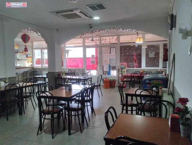 SE VENDE CAFETERIA Y VIVIENDA EN EL CENTRO DE PEDRO MUÑOZ(CI - foto 2