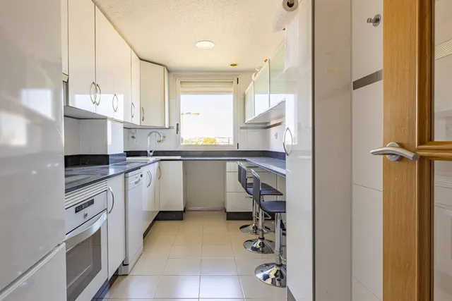 Estupendo piso en juan pablo ii, zona jc1 — 7