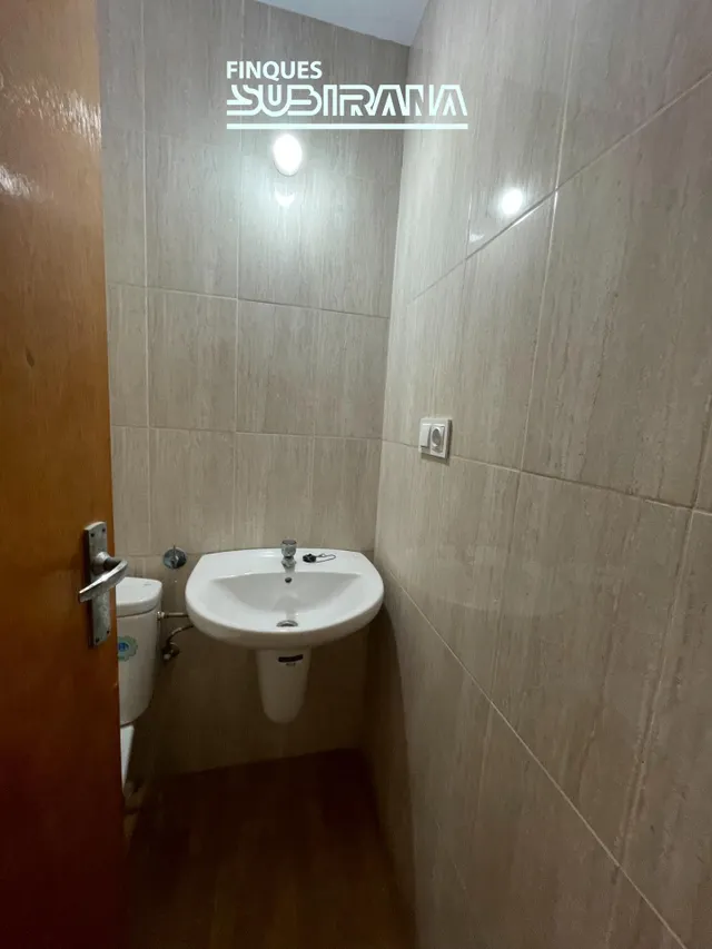 LOCAL COMERCIAL AMB POSSIBILITAT DE CANVI D'ÚS A HABITATGE A VILANOVA DEL CAMÍ — 5