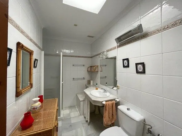 CASA EN EL CENTRO DE SANLUCAR — 16