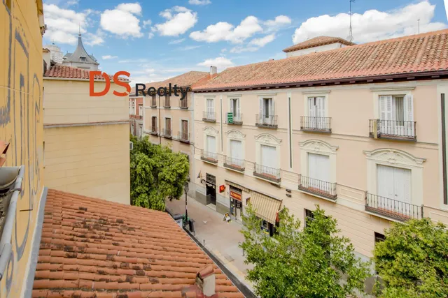 Piso reformado a estrenar en calle pez — 28