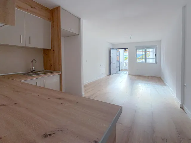 Espectacular bungalow reformado, con amplia terraza y parking para coche dentro de la parcela, en urbanización exclusiva con piscina comunitaria — 16
