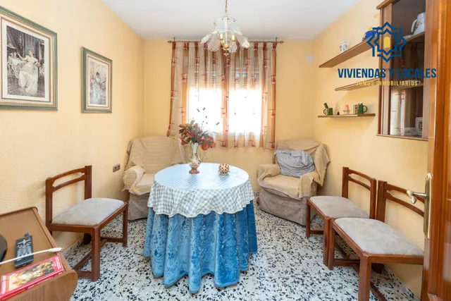 Local + vivienda en Avda. Cadiz — 22
