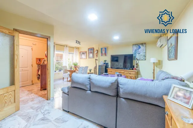 Vivienda unifamiliar adosada junto a polideportivo de Gójar - foto 3
