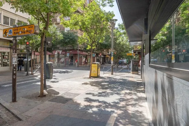 3 plazas de garaje juntas en calle Pedro Antonio de Alarcón — 21