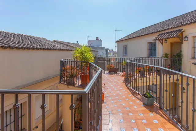 SE VENDE PISO EN ZONA CENTRO — 26