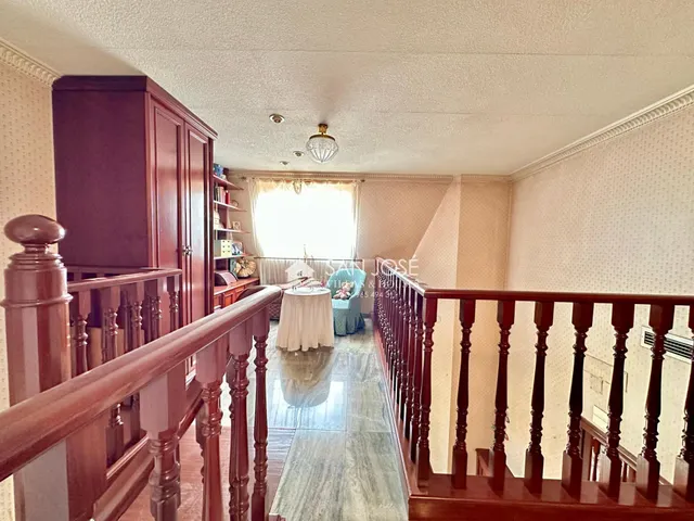 SE VENDE CASA CON PISCINA EN GLORIETA DE NOVELDA. — 20