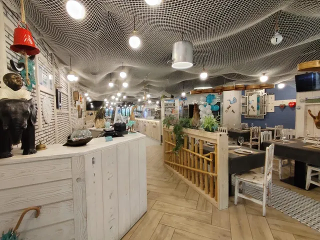 SE VENDE RESTAURANTE A PLENO RENDIMIENTO (CON INQUILINO SOLVENTE)  EN ZONA CENTRO EN OURENSE. — 4