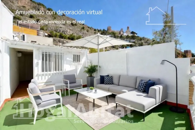 ¡CULLERA CENTRO! CASA BONITA, LUMINOSA Y REFORMADA CON TERRA