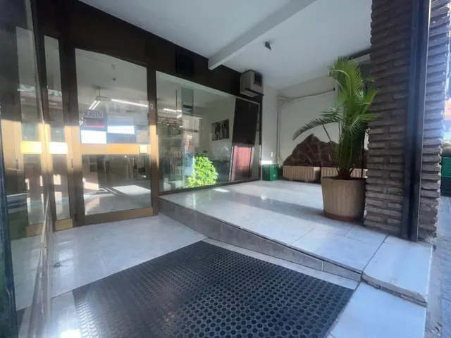 Gran oportunidad local de 139 metros en Valdeolleros — 11