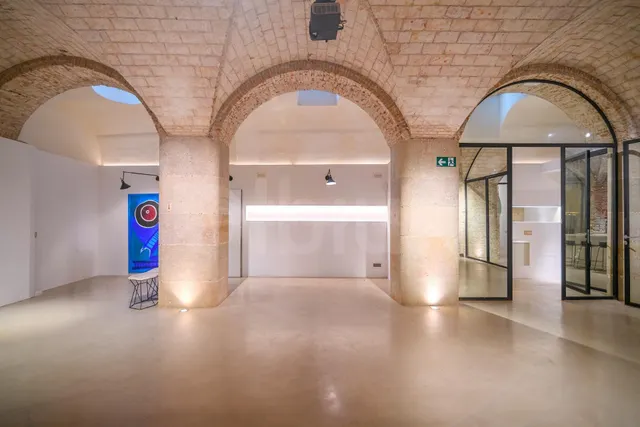EXCLUSIVA OFICINA DE DISEÑO DE 226 M2 EN EL CORAZÓN DEL BARRIO GÒTIC — 4