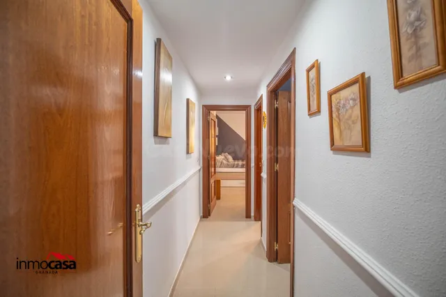 Exclusivo piso en Maracena 3 dormitorios, 2 baños y garaje y - foto 5