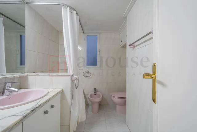 ESPECTACULAR PISO PARA ENTRAR A VIVIR EN VILA DE GRACIA — 11