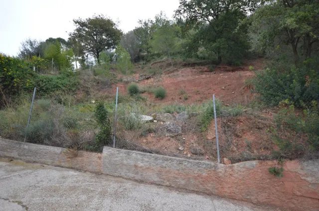 Terreno de 1000 m, en venta en Corbera de Llobregat, Can Pal