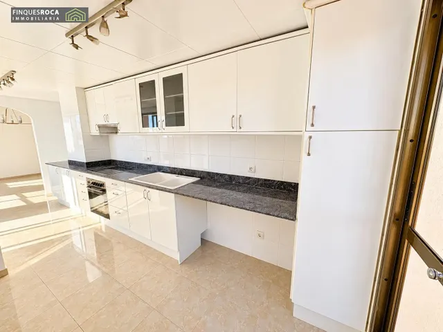Exclusivo ático esquinero con 121 m2 de terraza y vistas al mar en la ràpita — 12