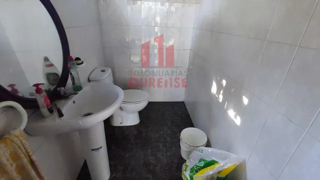 FINCA DE MÁS DE TRES MIL METROS CUADRADOS EN SAN CIBRAO DAS VIÑAS. — 12