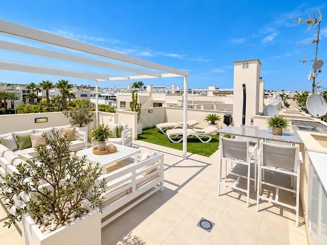 MODERNO APARTAMENTO CON GRAN TERRAZA Y SOLÁRIUM PRIVADO EN V - foto 3