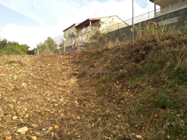 PARCELA EN VENTA EN CASTELLET I LA GORNAL .URBANIZACIÓN LOS  - foto 4