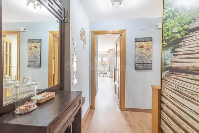 ¡¡¡amplio piso de 3 dormitorios, 2 baños, cochera y trastero, por solo 179.900 €!!! — 3