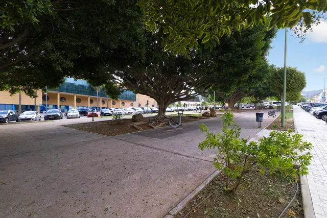 PISO LUMINOSO CON ORIENTACIÓN SUR, PARKING Y TRASTERO — 26