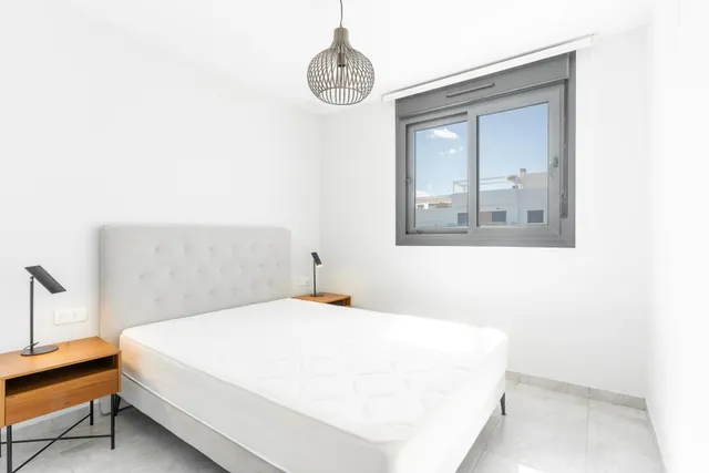 Apartamento con Solarium en Villamartin — 28