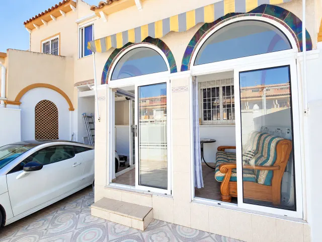 Casa 2 habitaciones 80m² en venta - La Zenia — 28