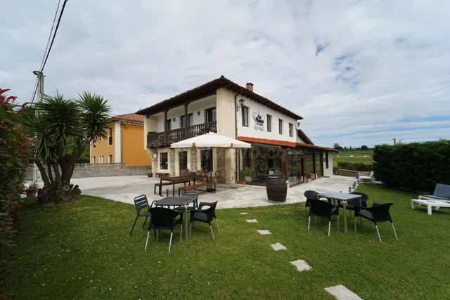 Fantástica casa de 7 habitaciones en Queveda - foto 5